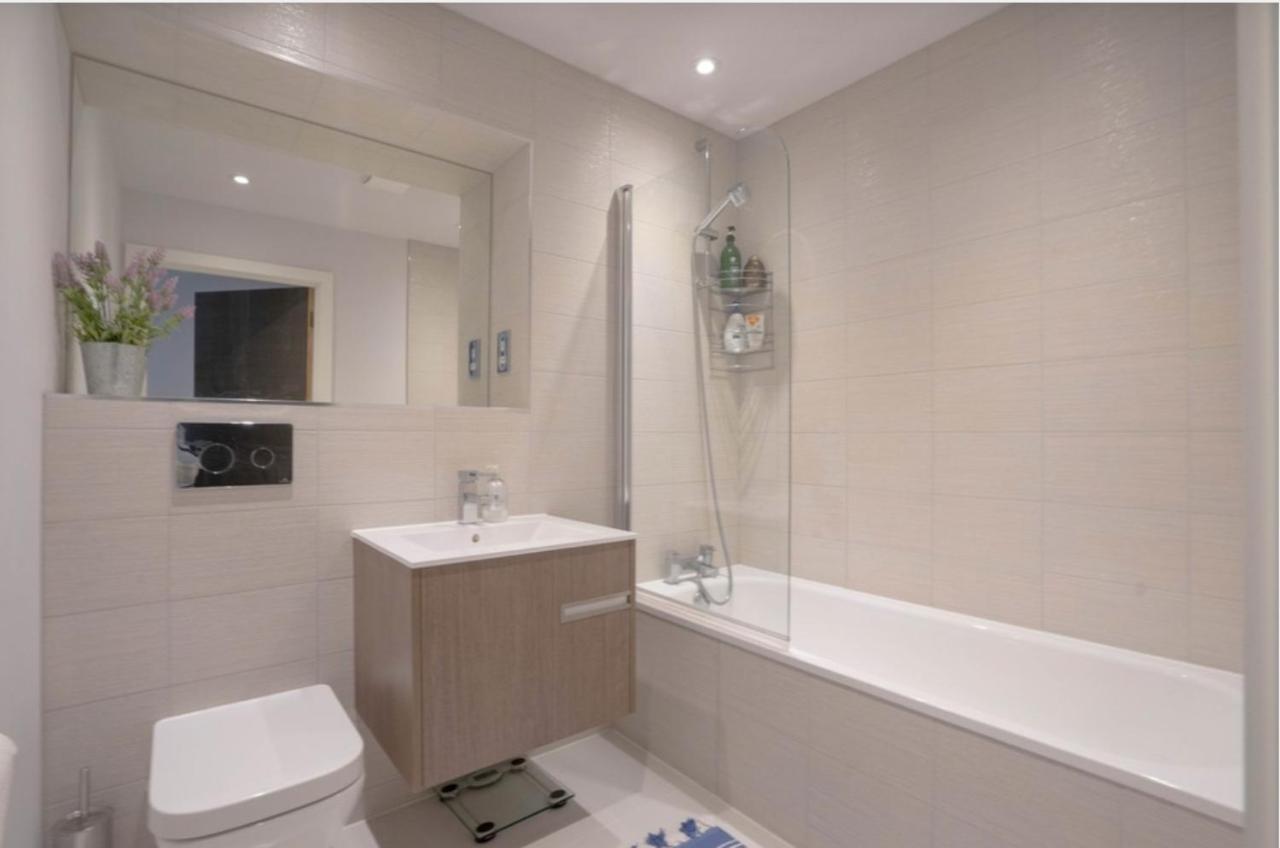 Gorgeous Spacious 2 Bed 2 Bath Apartment Leicester Exterior foto